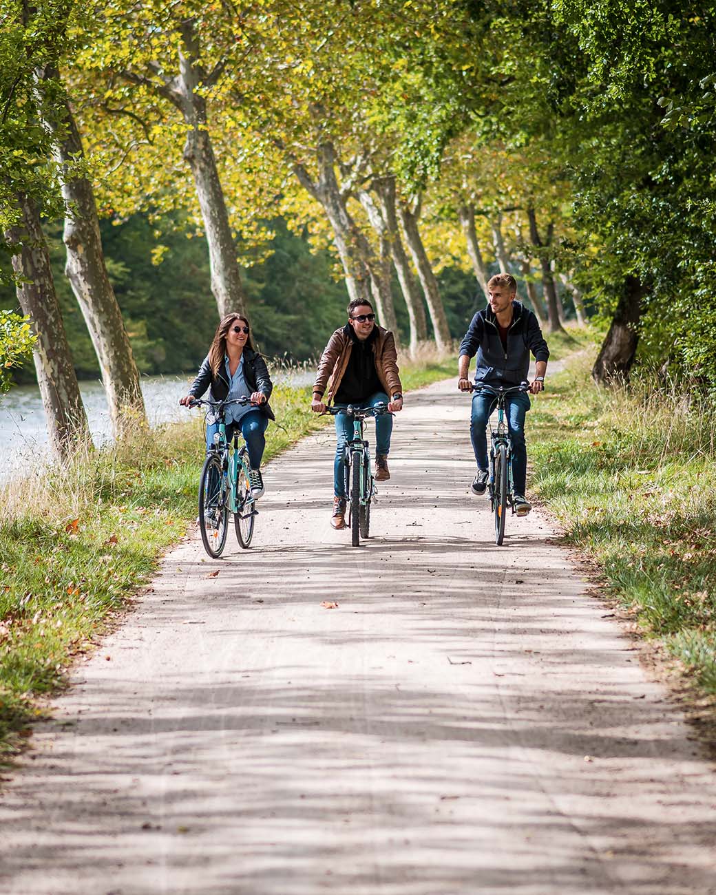 Vélo le long du canal du Midi