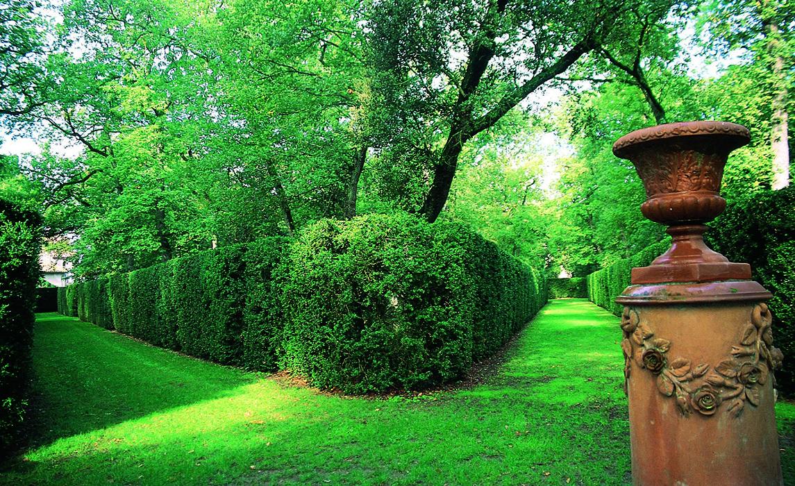 Le labyrinthe du parc du château de Merville
