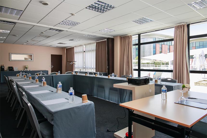 Meetings –  Appart'City Confort Toulouse Aéroport Purpan, salle de réunion